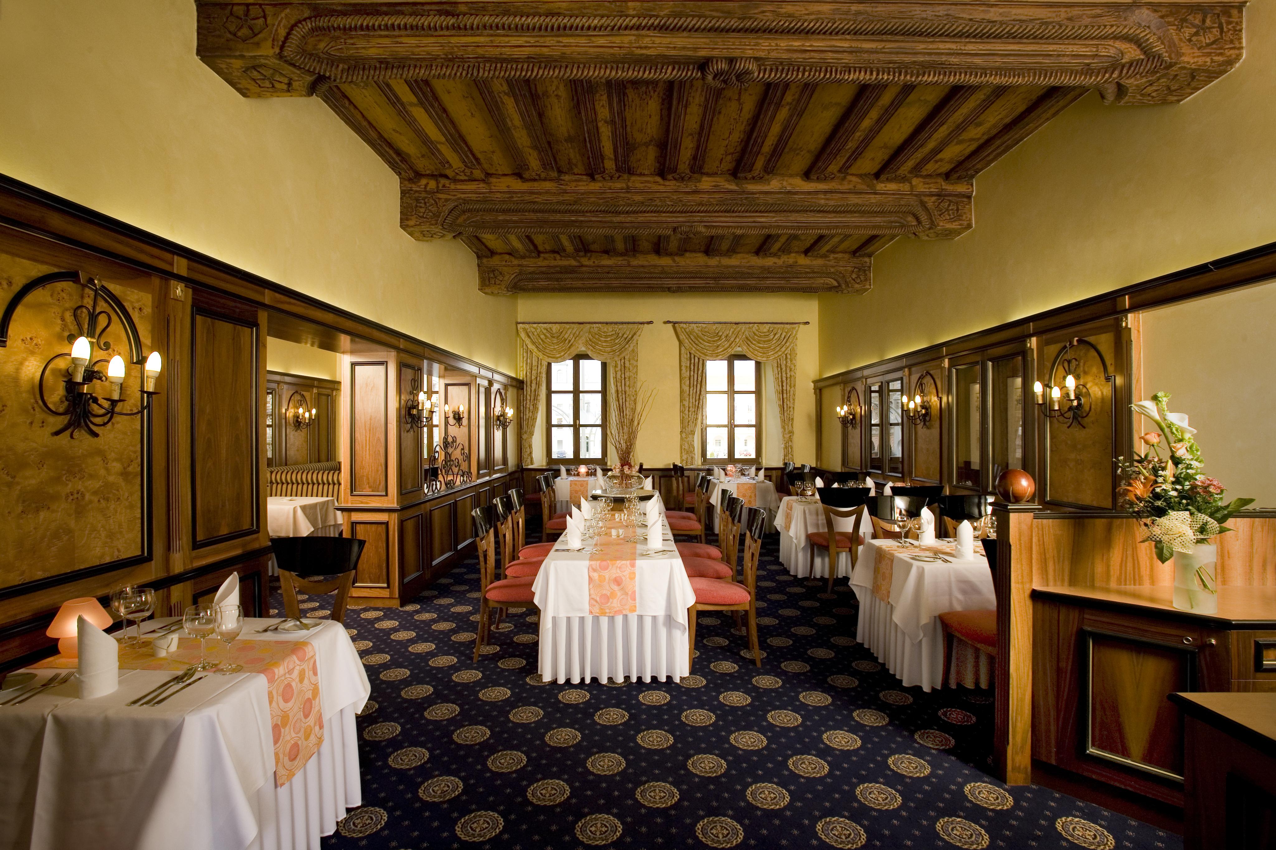 Grandhotel Zvon Ceske Budejovice Restaurant photo